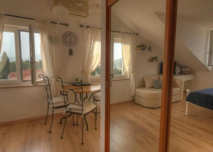 アパート Mediterranea