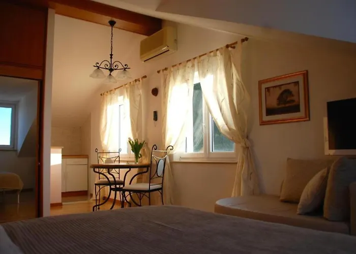 Mediterranea アパート